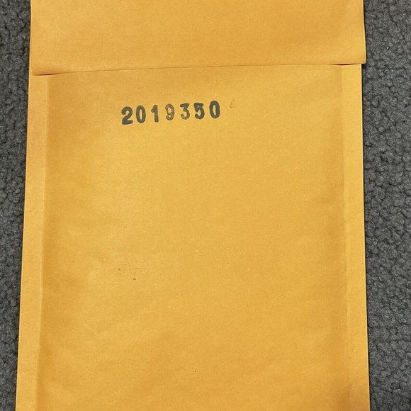 5 New Sealed In Mailers - Amazon Basics Ukulele Strings - Nylon lot For Resale!! - Picture 2 of 3